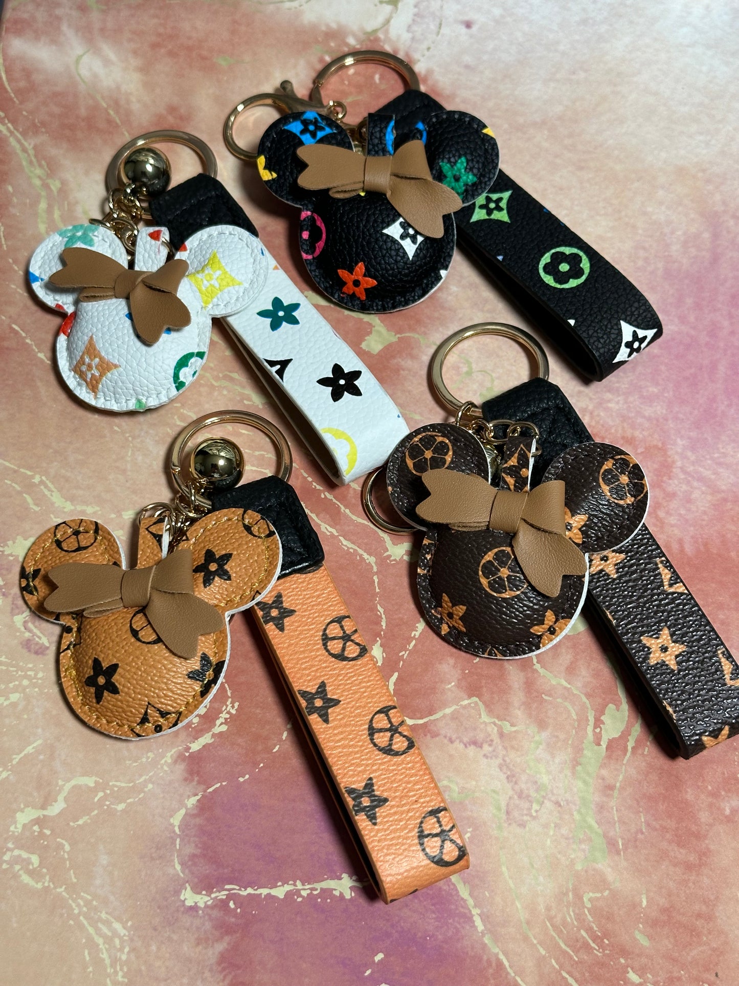 Fashion leather keychain and bag charm, luxury mouse keychain, Bag decorations, Key holder, Gift for her.